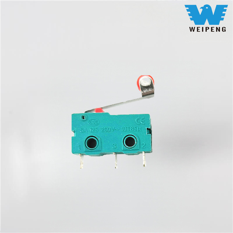 Микро-прекидач са ваљком са три крака